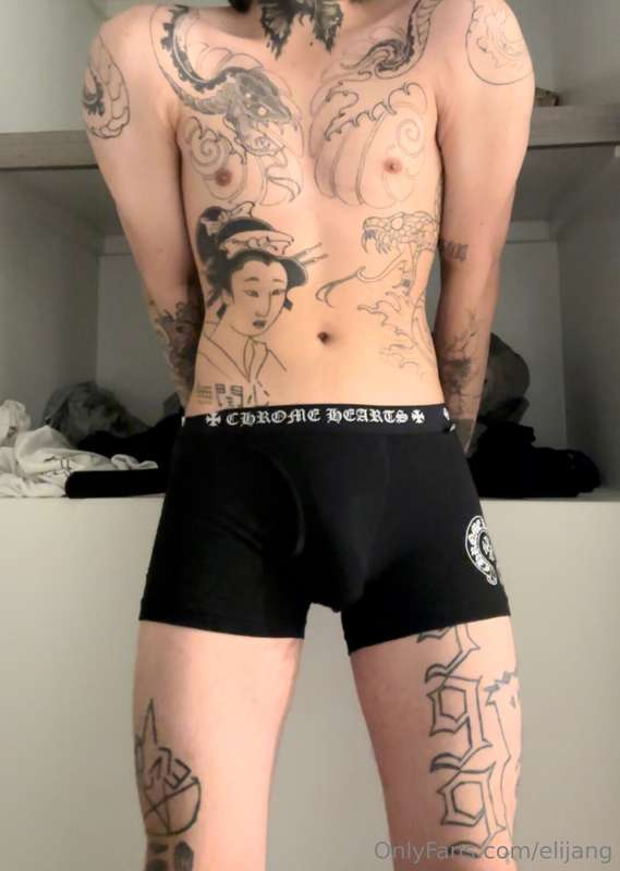 Craving for my 🍆right now?😈