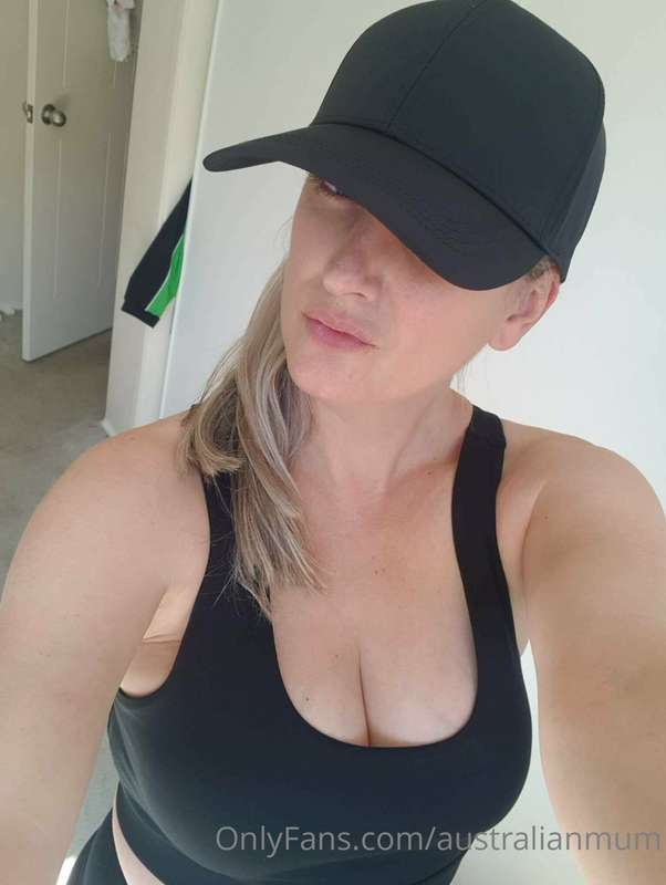 Hi All. Welcome back to my page.

Time for a run. I always t..