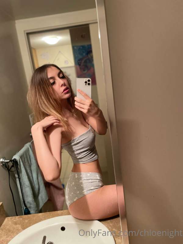 chloenight image #15