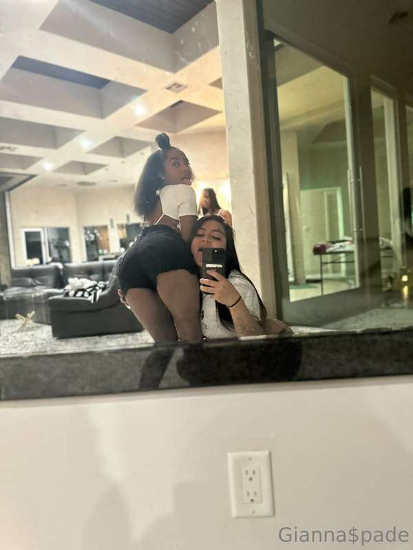 herforeignfeet