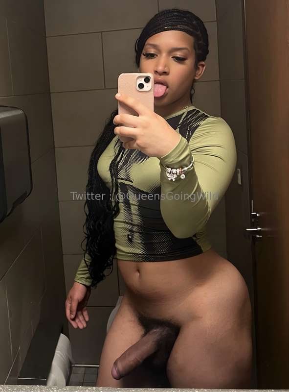 Beautiful Queen @AllyDellany 👑  Onlyfans.com/AllyDellany