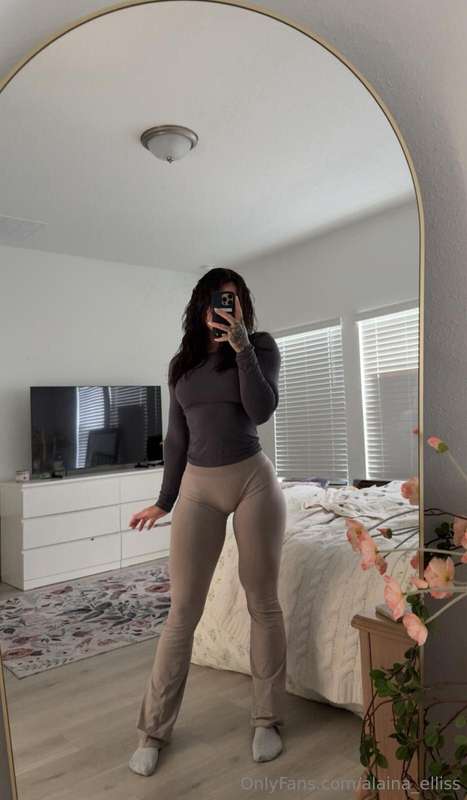 caught myself lookin too good to keep this one private 👀