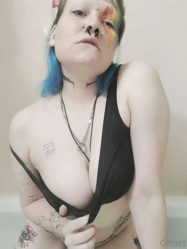 urghostgurl666 image #1