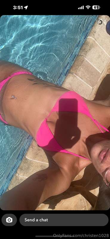 I was all alone in the pool today…. Who wants to join me tom..