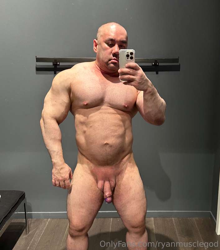 ryanmusclegod
