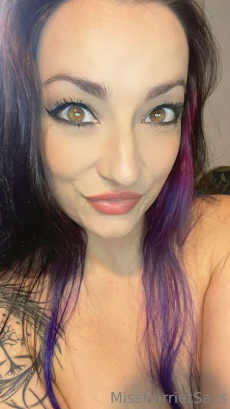 A naughty little two min naked tease for you to warm up on t..