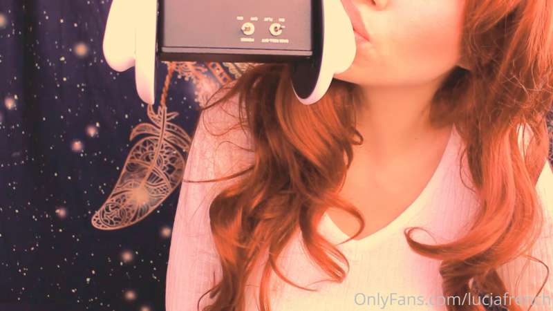 asmr 3dio ear eating/kissing -24 minutes
wet mouth sounds
bi..