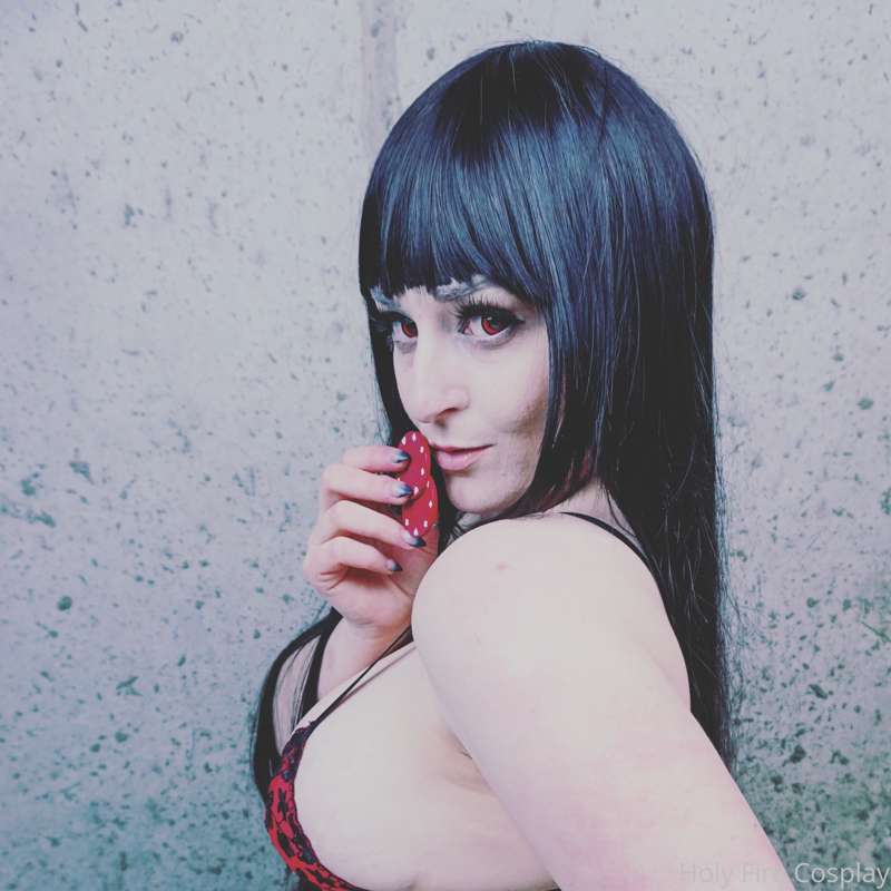 Yumeko! 
I have a full set of this available ❤️