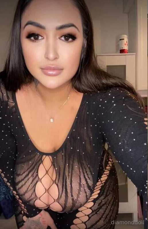 a little extra tempting today… want a closer look?😈