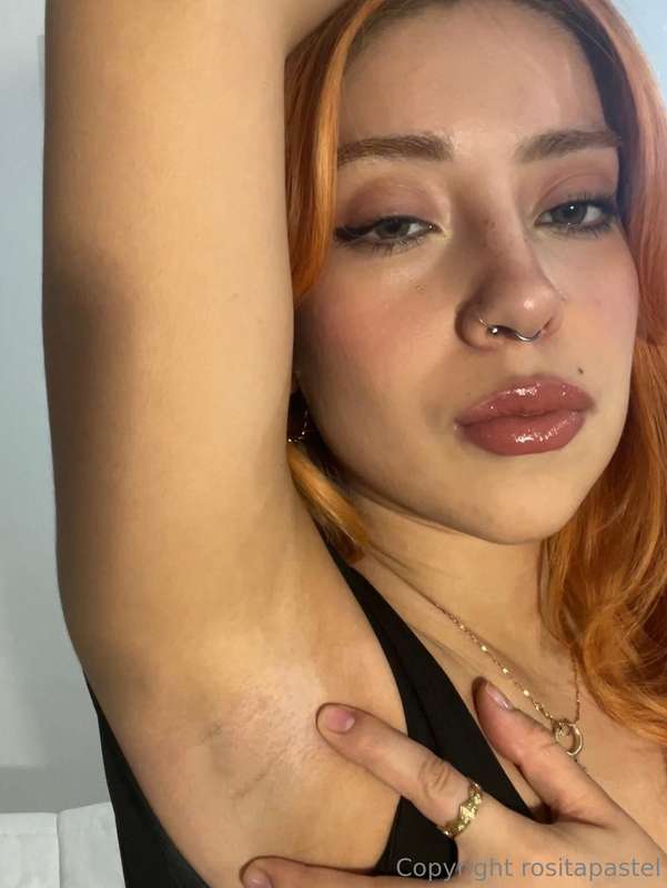 armpits and feet perfect combo👩🏻‍🦰🐾💋🔥