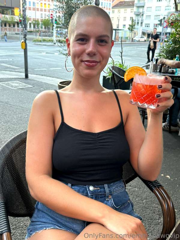 Übrigens eins meiner liebsten getränke ist Aperol Sour🥃❤️ ra..