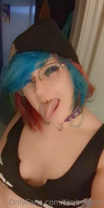 Goth girl next door
What would you do if I knocked on your d..