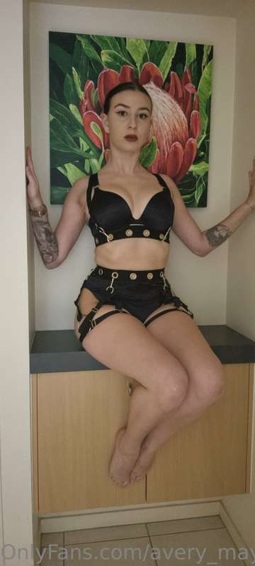 Seeking someone to satisfy my insatiable appetite. Up for th..