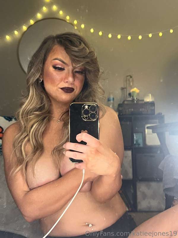 katieejones19