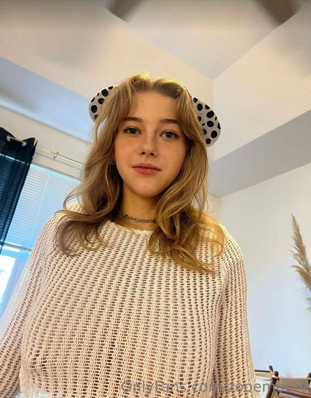 zooemoore photo