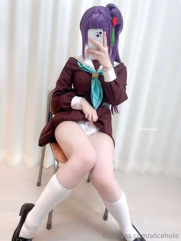 Aliceholic