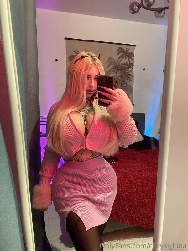 Looks cute, might cause a little trouble later 😈