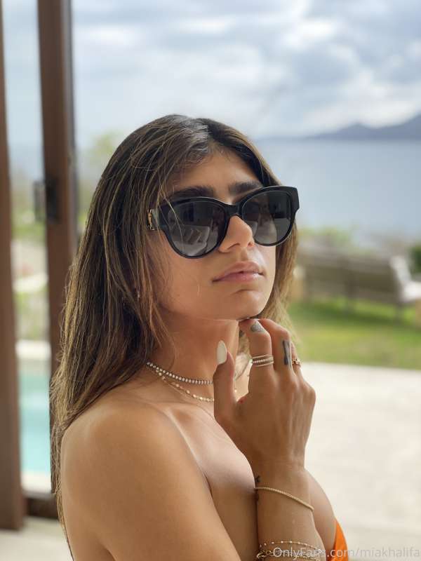 Foto 435 de Mia Khalifa en Tocromo
