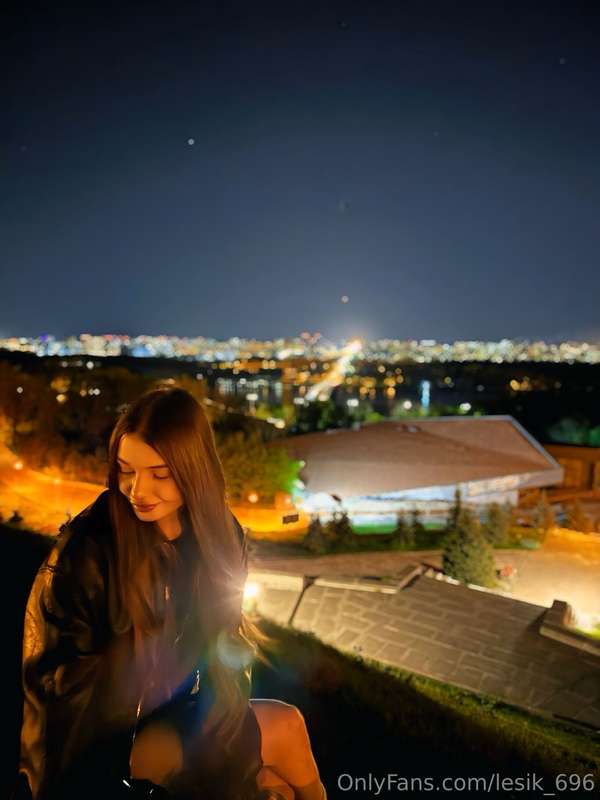 I love the city at night😍