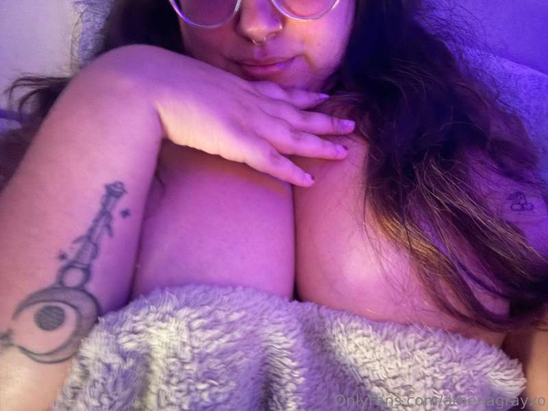 Late night horny pics :)