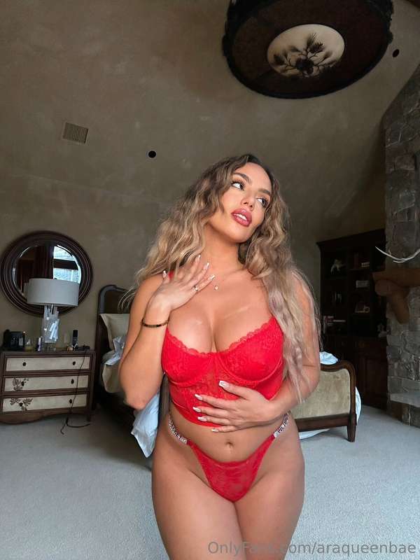 I'm dressed for dinner. And guess what's on the menu?🌶️