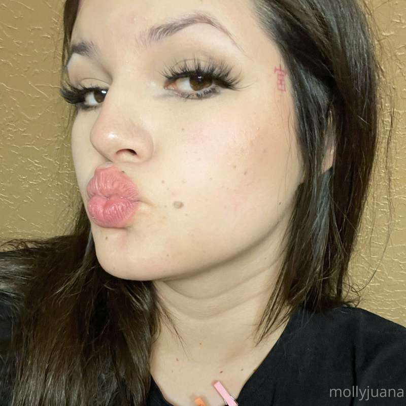 i wanna have sex but no one deserves me 👎 cold world