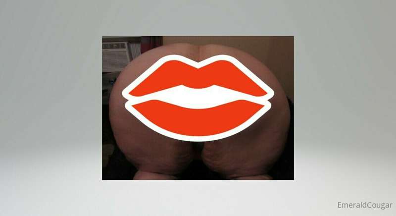 Wide open pussy.💦  Open butthole💞💗