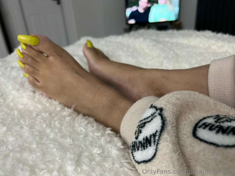 pujaprettyfeet