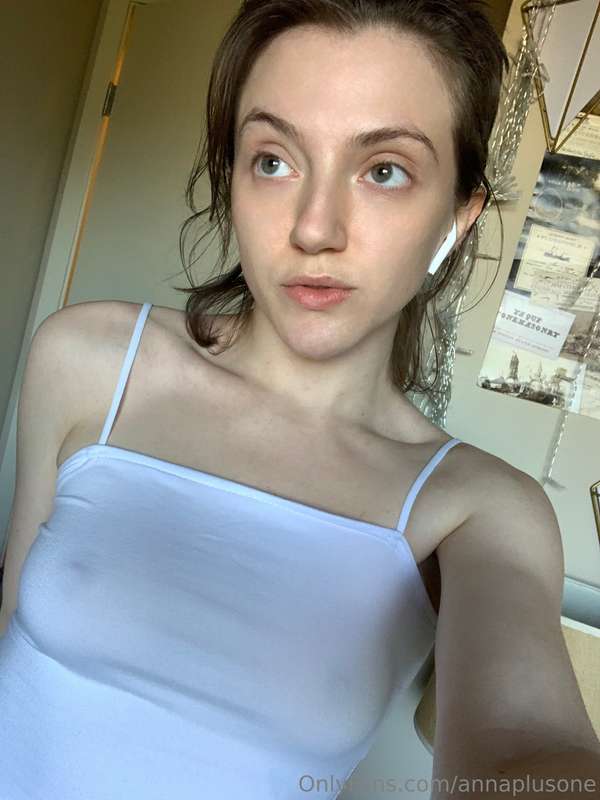 annaplusone photo