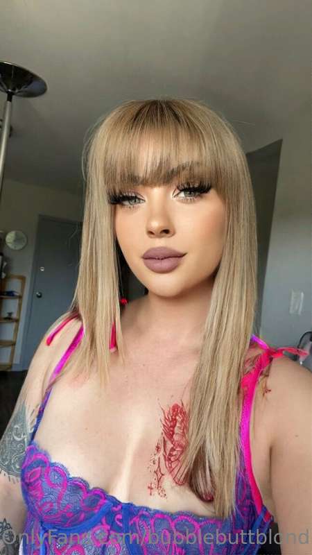 bubblebuttblondi