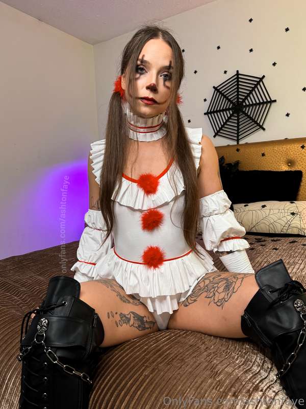 ashtonfaye