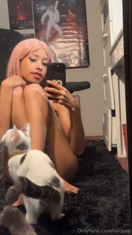 kitty won't lemme post 😉 hehe 