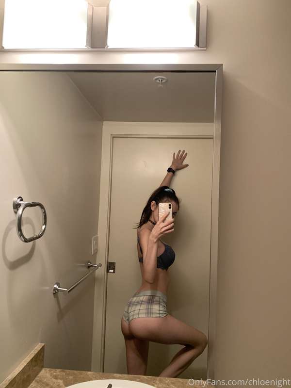 chloenight image #7