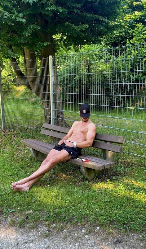 🌳🏊‍♂️🍆💦🧢