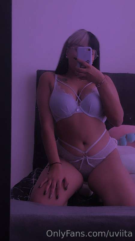 cute and sensual🥰