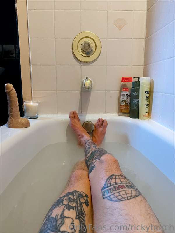 Time for some fun in the tub. Wanna see how much I can take?