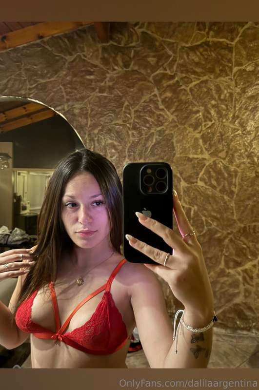 She is my sexy friend Maddie🖤🔥🟢FREE SUBSCRIPTION🟢❤️SEXTING📞🔥..