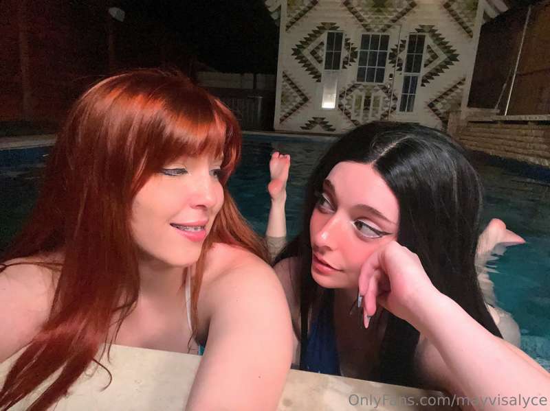 Wanna see some amazing photos of me and @shiroluxx as Nami a..