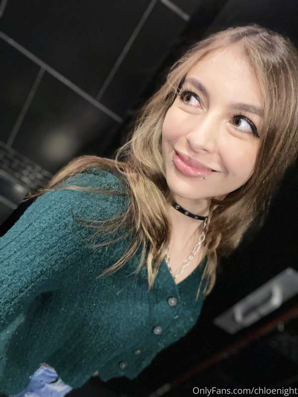 chloenight image #3