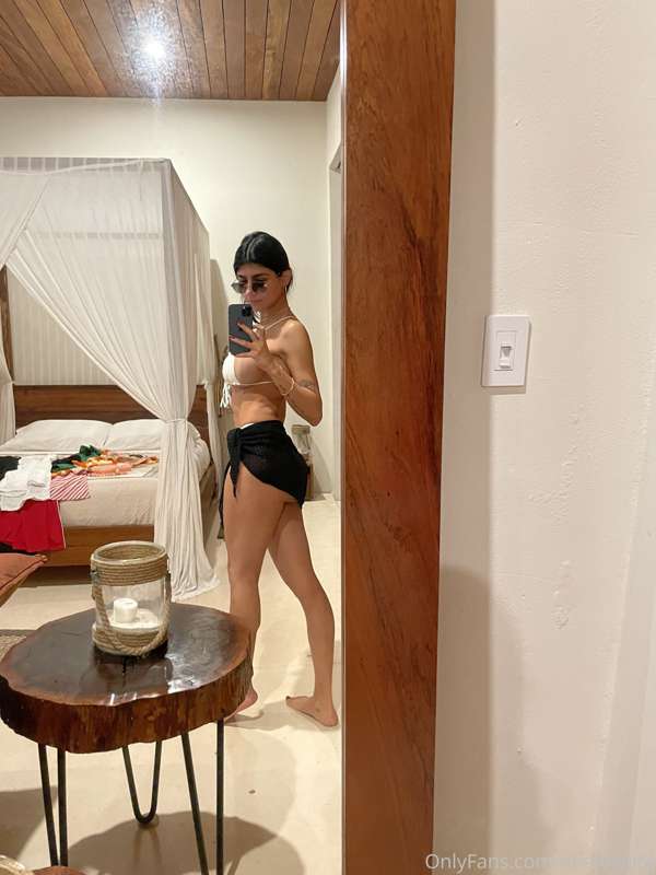 Foto 175 de Mia Khalifa en Tocromo