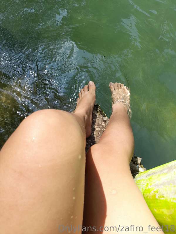 zafiro_feet18
