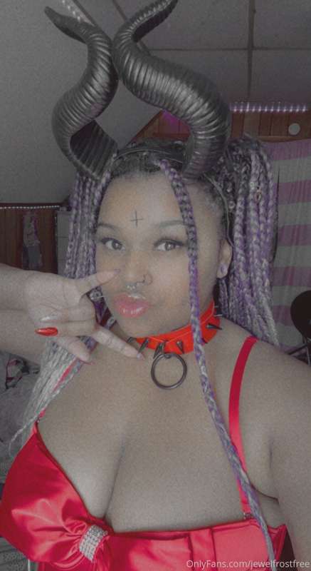 5$ sale on my VIP page! Explicit photos and clips 😊🙌🥰🥵 subsc..