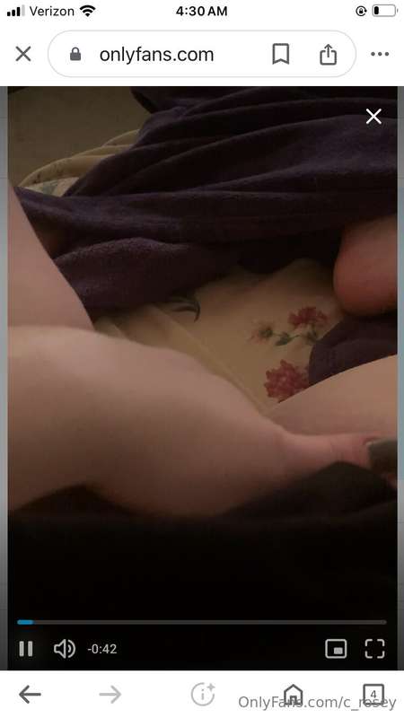 A close up video of me touching my clit after work 💋 what do..