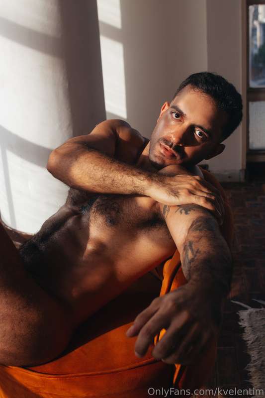 🍑😌 I saved some hairy content for you 🧸