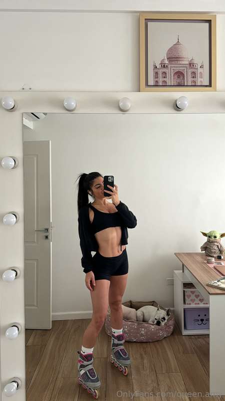 It's workout time again! 🤪 Will you find my big love on pic?..