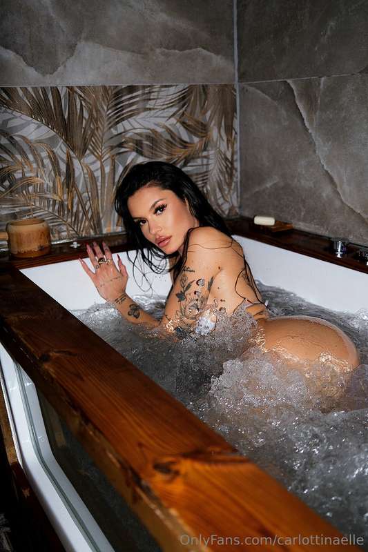 carlottinaelle