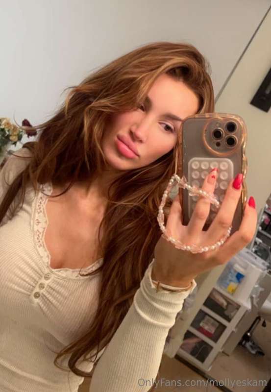 mollyeskam