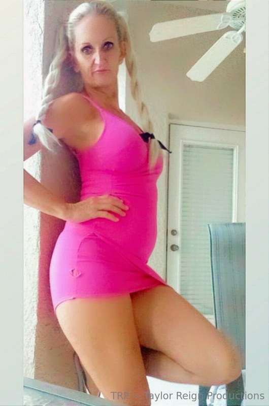taylor_reign69 image #1
