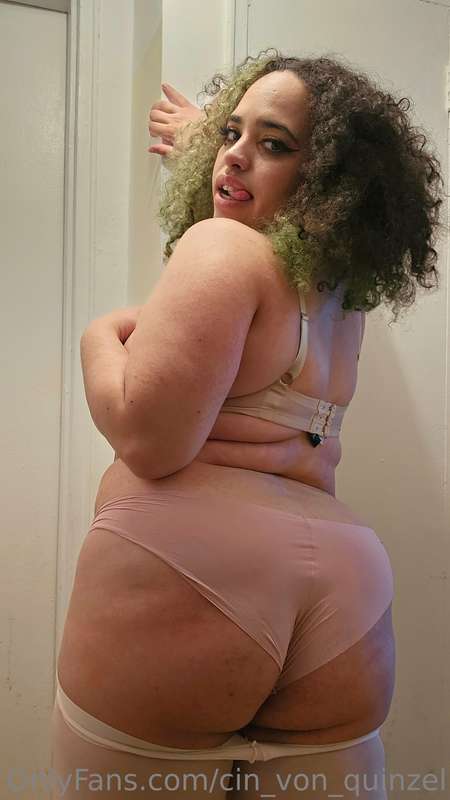 cin_von_quinzel image #2