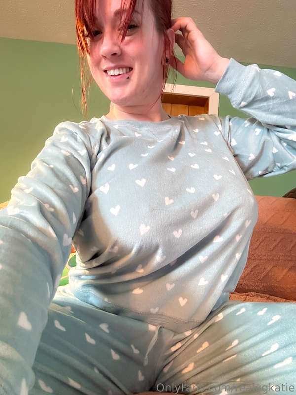 This was me waking up and chilling out in my new house befor..